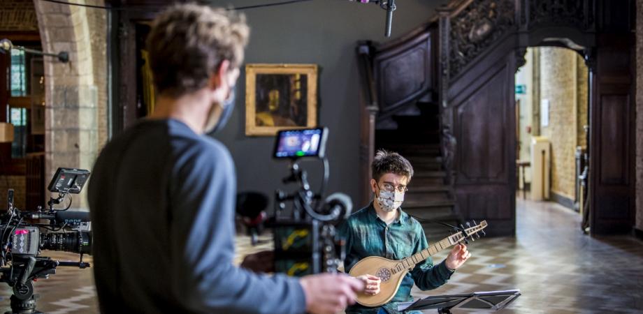 Justin Glaie in de Grote Zaal van het Vleeshuis